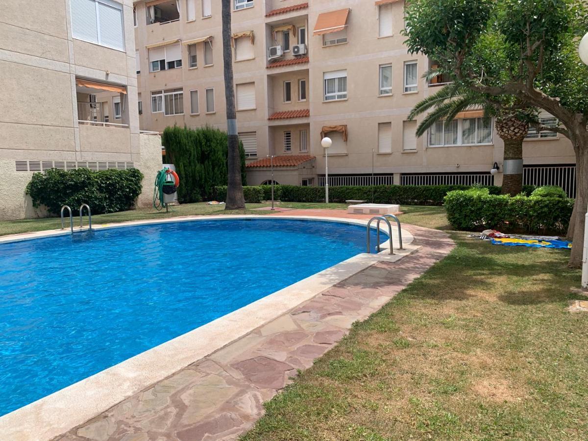 Apartamento Piso vacacional con piscina en Benicàssim Exterior foto